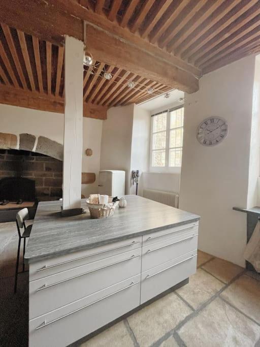 Logis Du Chandelier Le Puy-en-Velay المظهر الخارجي الصورة